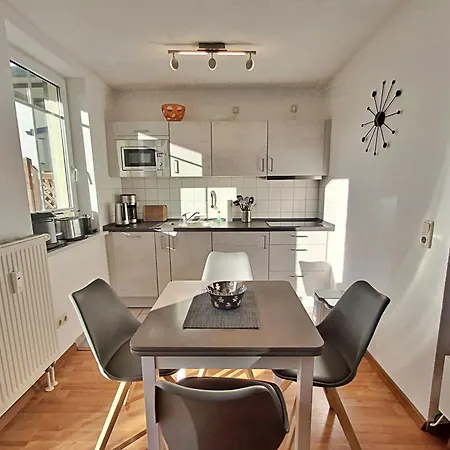 公寓 Waldstrasse 05 *